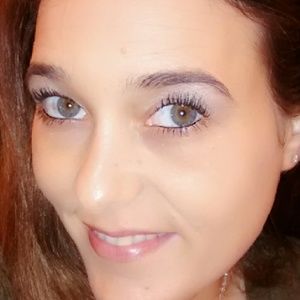 Meet your Posher, Hope