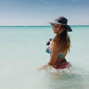 Meet your Posher, Ari