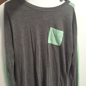 grey and mint vs pink shirt