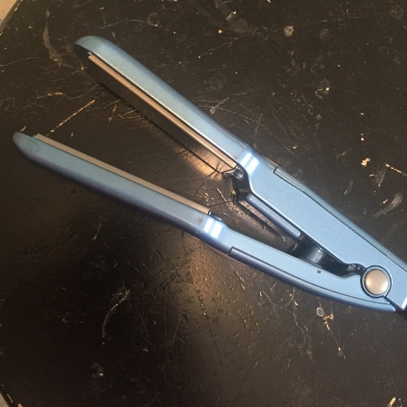 Nano Titanium babybliss mini travel flat iron