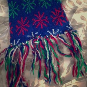 Vintage snowflake scarf
