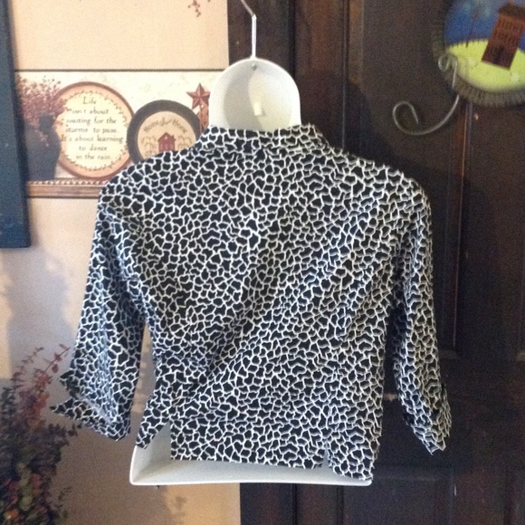 Animal print Giraffe NWOT wrap top - Picture 2 of 2