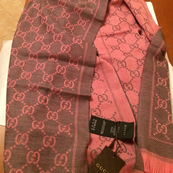 Gucci Accessories - New Gucci two color 100% Lana wool scarf 20"x72"
