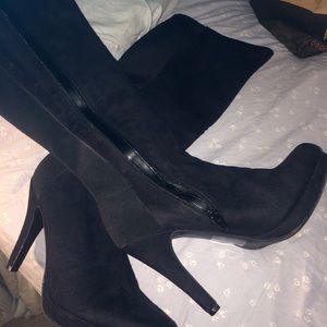 New Express boots 🌹🌻🌸🌾💨reserved