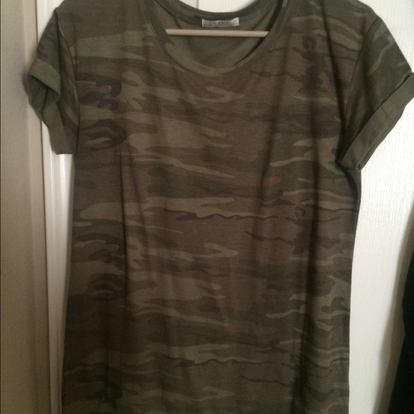 Camo tee