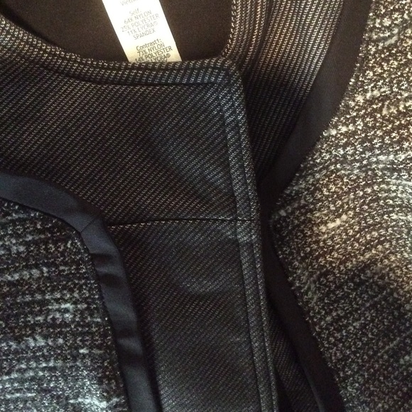 Lululemon Small - Medium Black & Gray Jacket - Picture 3 of 4