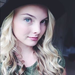 Meet your Posher, Samantha