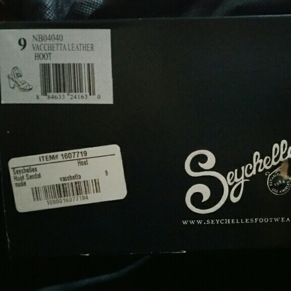 Size 9 comfortable sandals