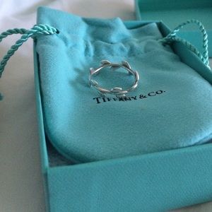 olive leaf Tiffany ring!