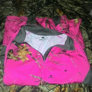 Mossy oak pullover
