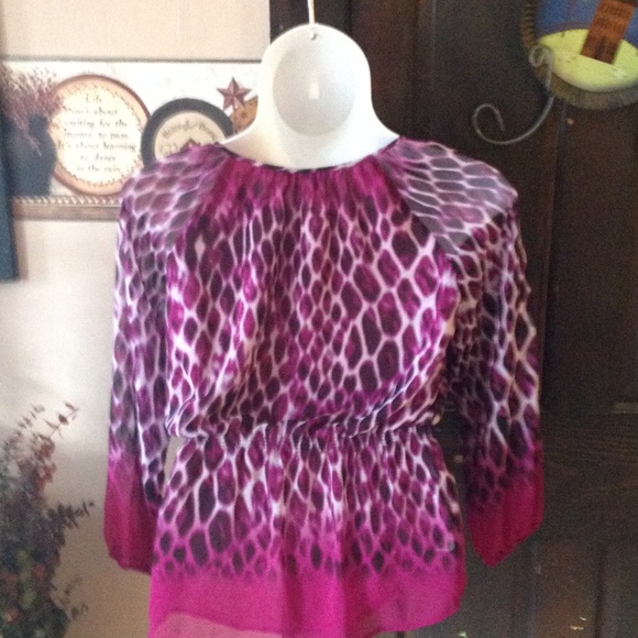 Nice Sheer Calvin Klein top - Picture 2 of 2