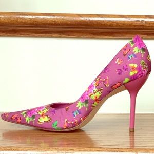 New BCBGirls Laurel Butterfly Pointy Toe Pumps