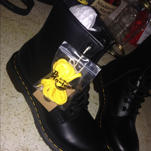 Black matte dr martens. - Picture 3 of 3