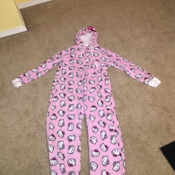 hello kitty footie pajamas