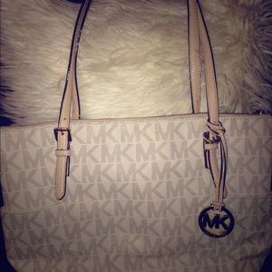 Michael Kors purse/tote!