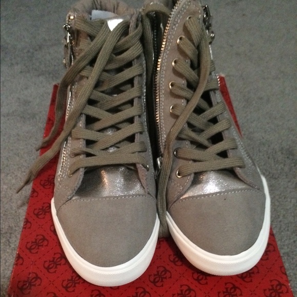 Guess brand new size 9 sliver/gray high tops