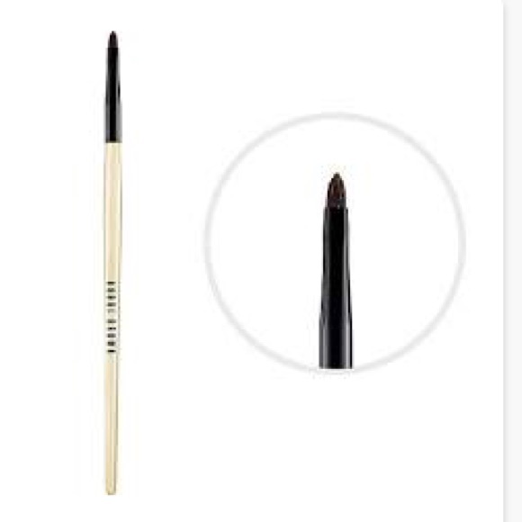 Eyeliner brush