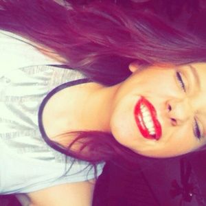 Meet your Posher, Hailey