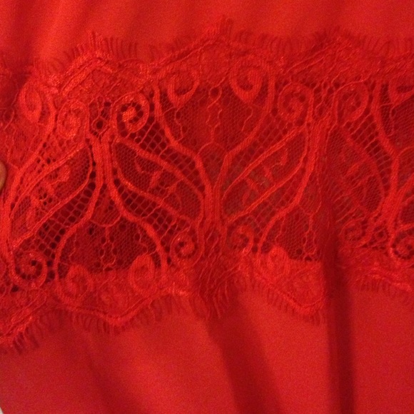 Express Blouse - Picture 2 of 2