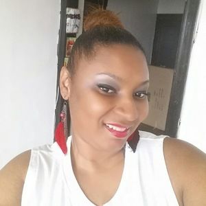 Meet your Posher, Monique