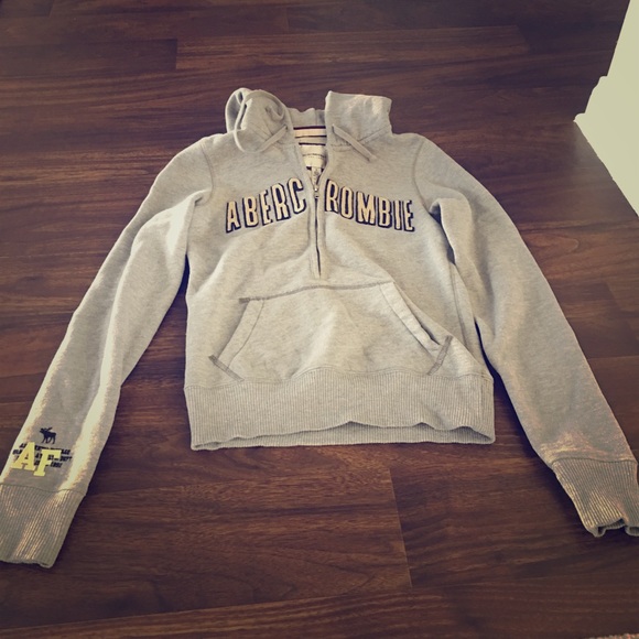 Abercrombie & Fitch Sweaters - Abercrombie and Fitch Sweatshirt