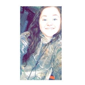 Meet your Posher, Alaynna