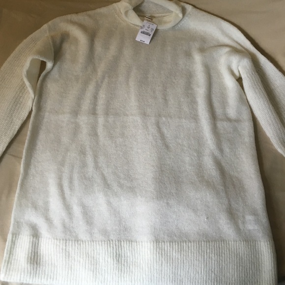 Cozy Ivory J. Crew Sweater NWT - Picture 1 of 4