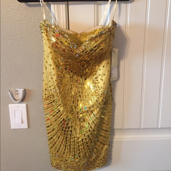 Mini prom dress. Emphasizes all of ones curves!