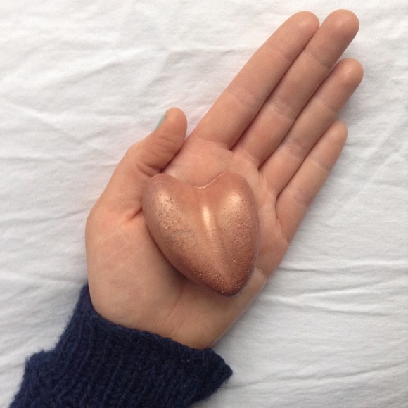 Lush - Picture 2 of 3