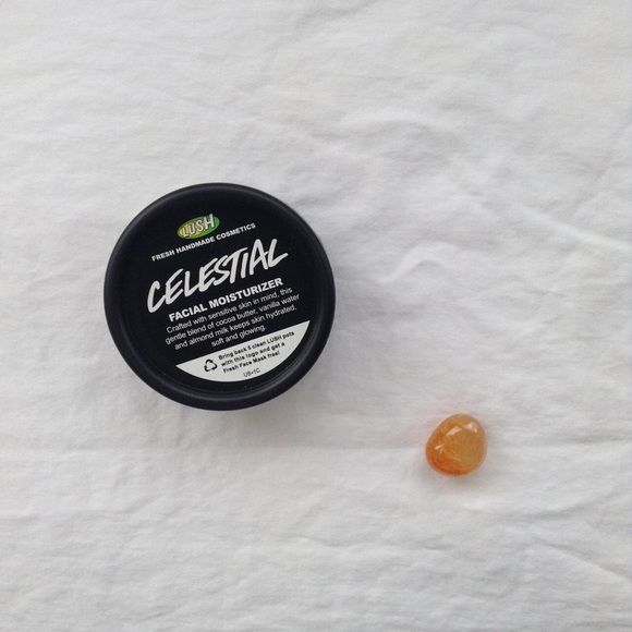 Lush - Picture 3 of 3