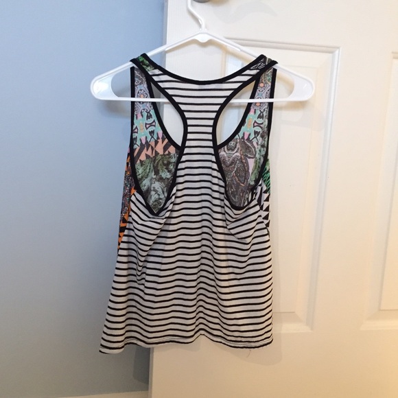 Wet Seal Racerback Patterned Tank Top - Picture 3 of 3