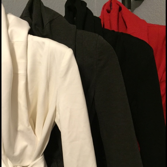 💃🏻Trench coat with belt & hoodie💃🏻 - Picture 3 of 3