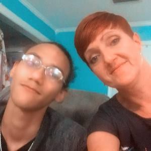 Meet your Posher, Karmen