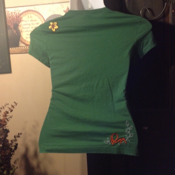 Nice Roxy Tshirt - Picture 2 of 3