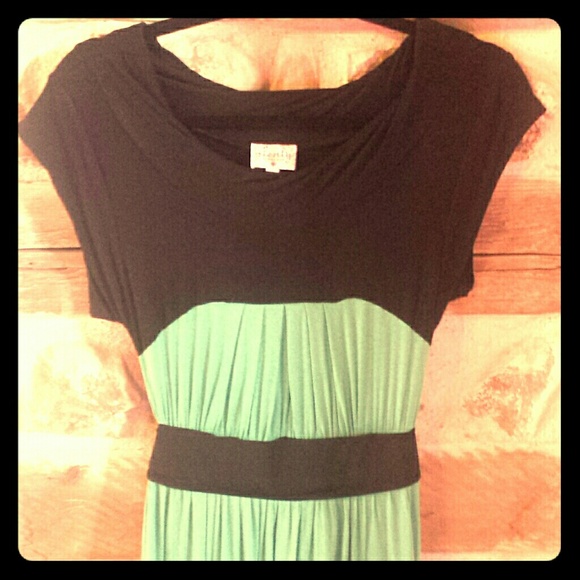 Retro Green and Black Dress