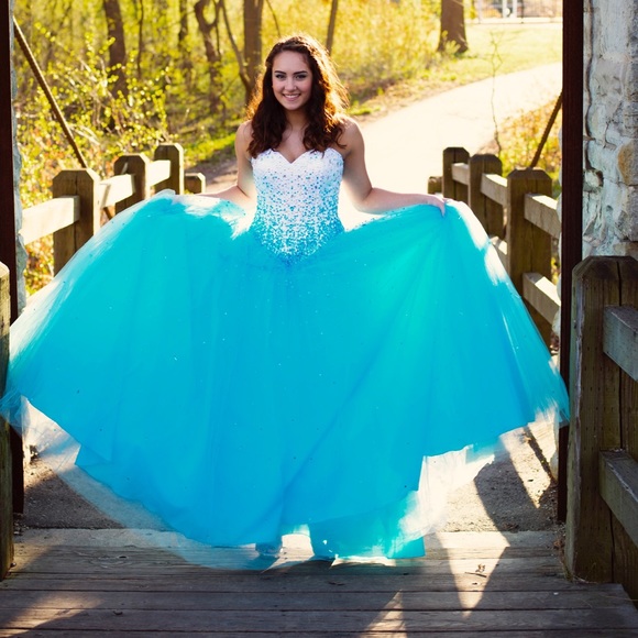 SOLD - Picture 3 of 4