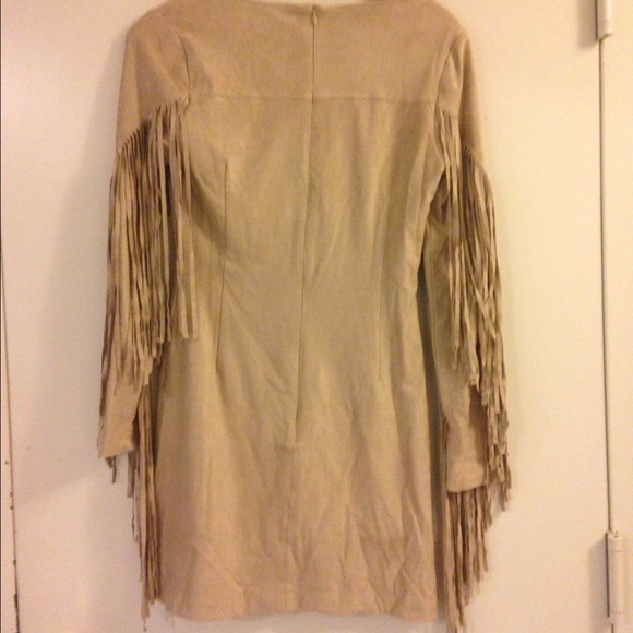 💋HP💋Pretty Faux Suede Fringe Sleeve Dress💋 - Picture 4 of 4