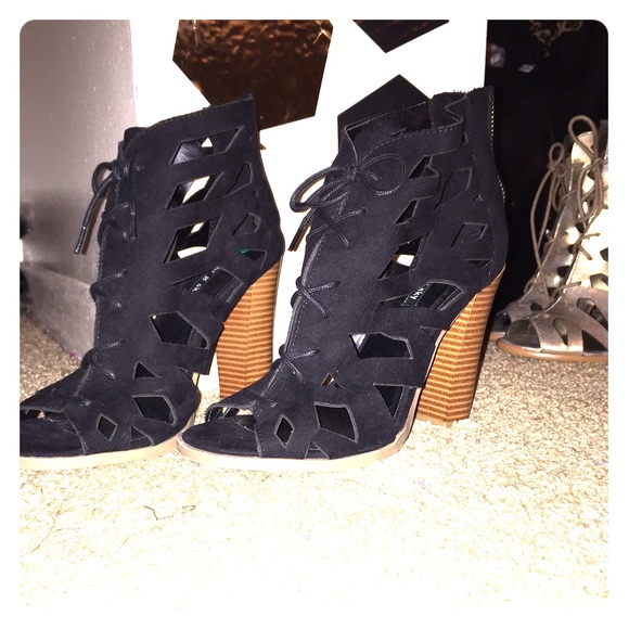 Faux Suede Black with chunky wooden heel