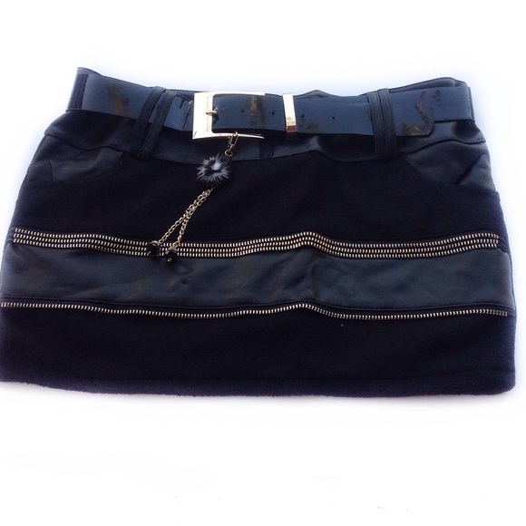 Joker Zipper Mini Skirt - Picture 2 of 6