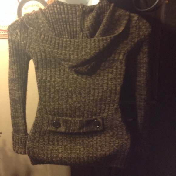 Really cute brow cardigan with hood - Picture 2 of 2