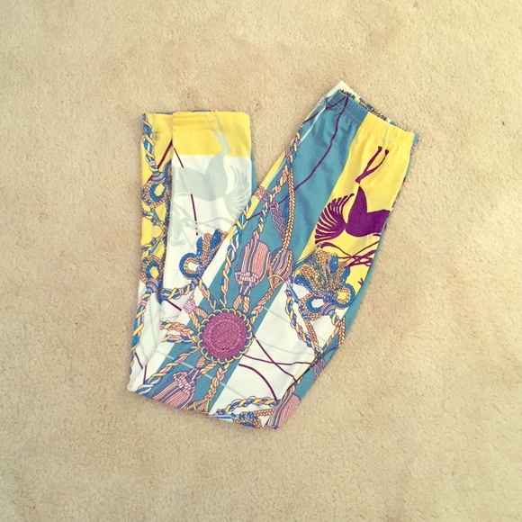 Colorful Patterned Leggings - Picture 1 of 3