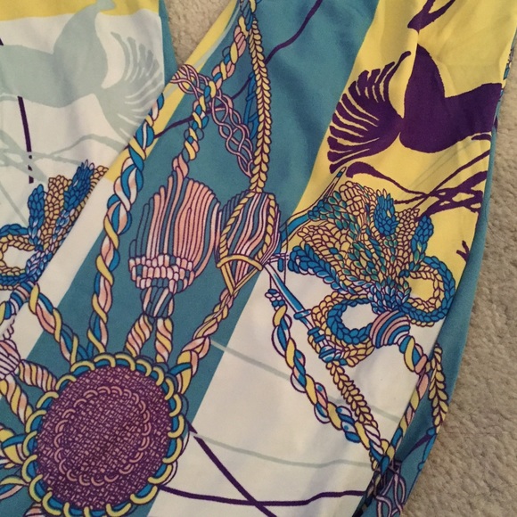 Colorful Patterned Leggings - Picture 2 of 3