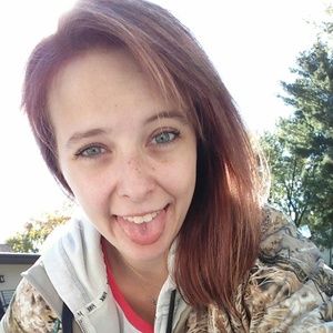 Meet your Posher, Alicia