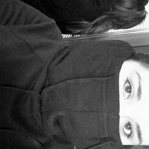 Meet your Posher, Cecilia