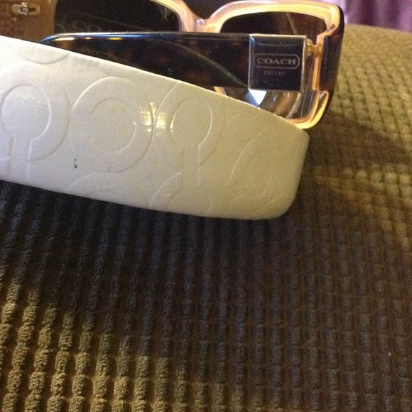 Cauthentic Coach Turquoise Sunglasses - Picture 2 of 4