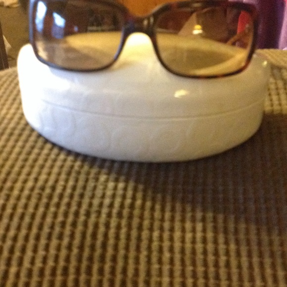 Cauthentic Coach Turquoise Sunglasses - Picture 3 of 4