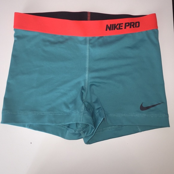 Nike pro booty shorts