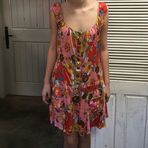 Free People Dress, 100% silk w/ a cool retro feel