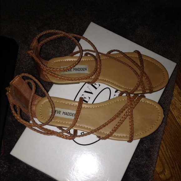 STEVE MADDEN SANDALS sz 6 - Picture 2 of 2
