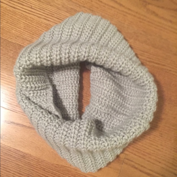 New Gap Cowl Neck wool scarf grey